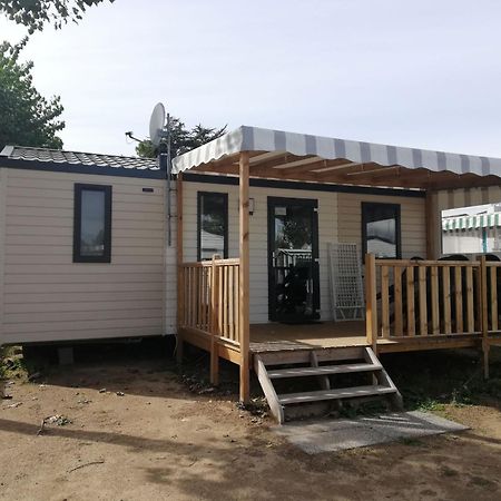 Отель Camping Les Alizes Сент-Илер-де-Рье Экстерьер фото