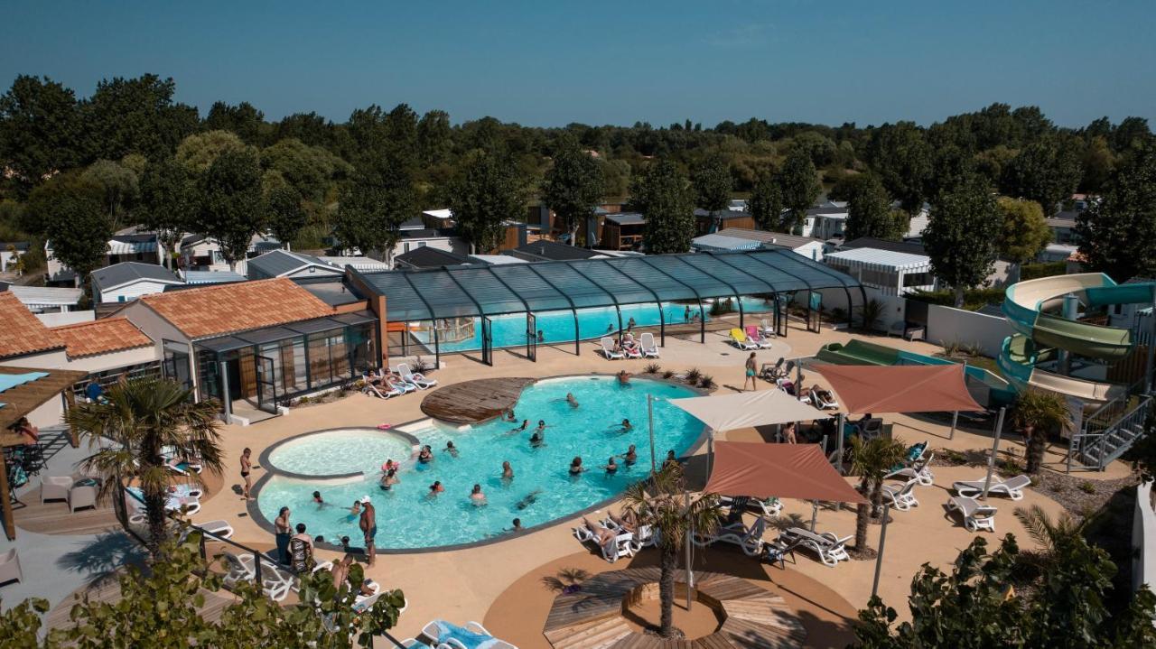 Отель Camping Les Alizes Сент-Илер-де-Рье Экстерьер фото